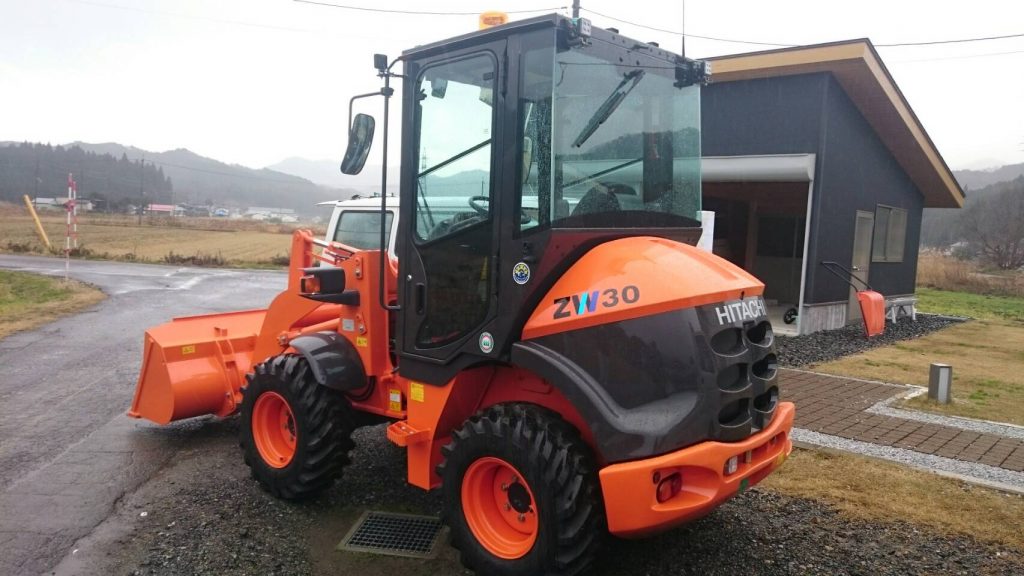 【新車納入実績】ミニホイールローダZW305B 新車・中古車 富士岡山運搬機・岡山・津山・新見・鳥取・レンタル・整備・メンテナンス・買取・販売 新車・中古重機・建機・林業機械 【新車納入実績】ミニホイールローダZW305B 新車・中古車 富士岡山運搬機・岡山・津山・新見・鳥取・レンタル・整備・メンテナンス・買取・販売 新車・中古重機・建機・林業機械