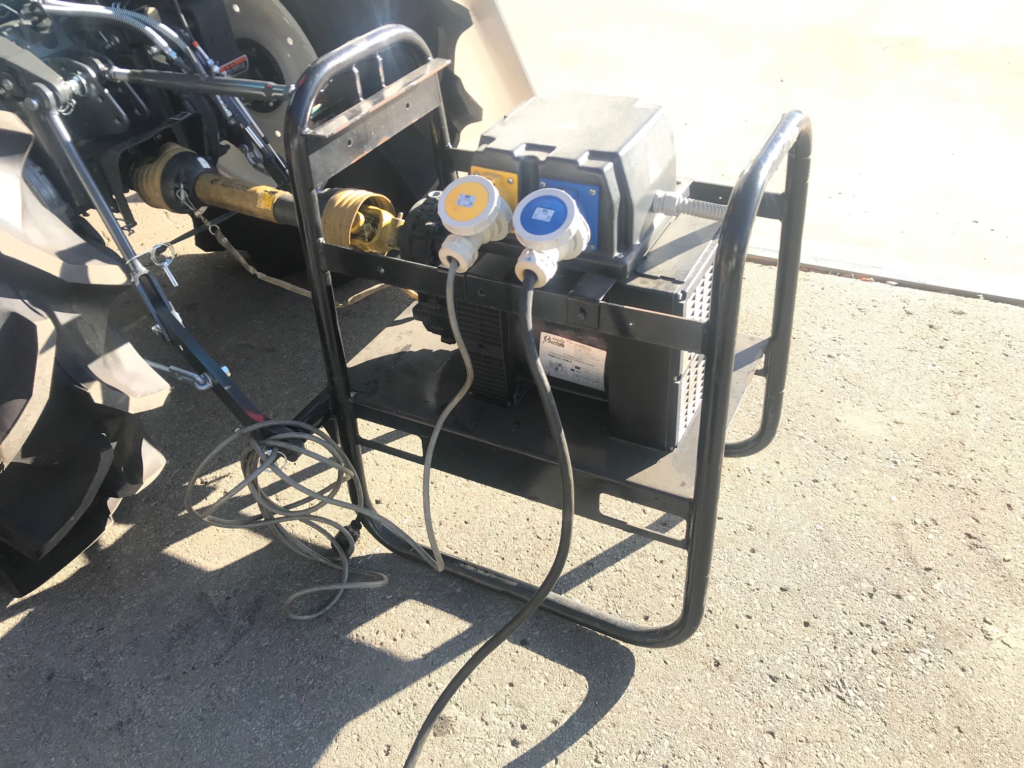 納入実績紹介】PTO駆動発電機のご紹介！◇トラクタージェネ◇長田通商 
